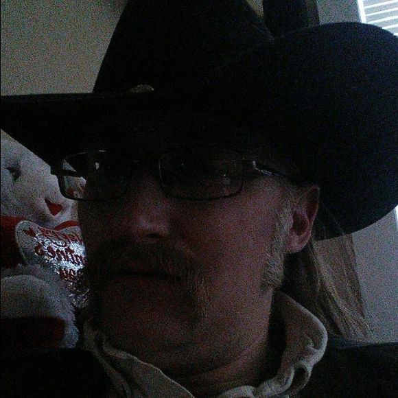 Meet your Posher, Andrew - Picture 1 of 1